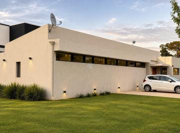 Casa · 125m² · 4 Ambientes · 1 Cochera · Casa en Venta en Barrio San Pablo, Pilar, G. B. a. Zona Norte