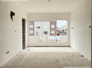 Departamento · 83m² · 4 Ambientes · 1 Cochera · Semipiso - 2 D - 2 Baños - Cochera