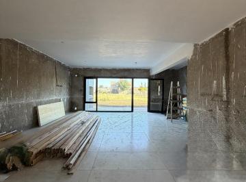 Casa · 140m² · 5 Ambientes · 2 Cocheras · Patagonia Norte - 3 D - 3 B - 140 m - a Estrenar