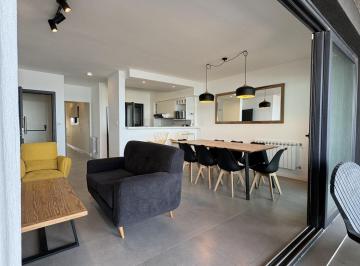 Departamento · 98m² · 5 Ambientes · 1 Cochera · 3 D - 2 B - 114 m. - C/ Cochera - Frente Al Mar.
