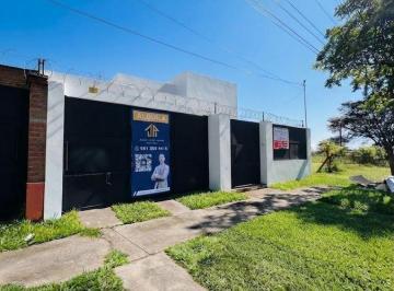Casa · 114m² · 4 Ambientes · 1 Cochera · Duplex en Alquiler - Chubut 2700 - Yerba Buena