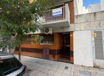 Departamento · 57m² · 3 Ambientes · 3 Ambientes Reciclado a Nuevo Frente C/balcon Baño y Toillet
