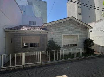 Casa de 5 ambientes, La Plata · Oportunidad - Casa en Venta Barrio La Loma