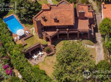 Casa · 336m² · 6 Ambientes · 2 Cocheras · Venta Casa 5 Dorm. Punta Ballena Piscina Vista Al Mar