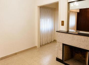 Casa · 138m² · 6 Ambientes · Casa en Venta PH con Amplia Terraza