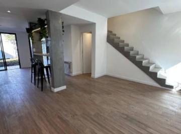 Casa · 155m² · 4 Ambientes · 1 Cochera · Casa en San José