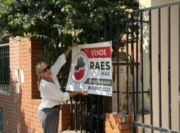 PH de 5 ambientes, Ciudad de Santa Fe · PH Al Frente - 3 Dorm. con Cochera y Patio – Barrio Upcn