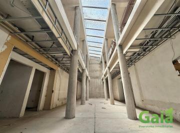 Bodega-Galpón · 1500m² · 24 Ambientes · Edificio Los Olmos Al 400 Esquina Los Juncos