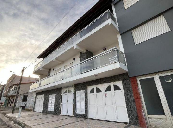 Departamento · 223m² · 8 Ambientes · 1 Cochera