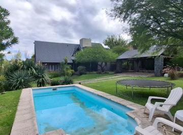 Casa de 5 ambientes, Mendiolaza · Casa 4 Hojas Venta - 3d - Escritorio - 2b - Pileta - Piedra