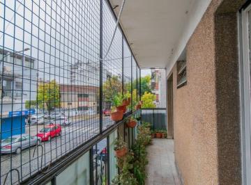 Departamento de 4 ambientes, Villa Crespo · Amplio 4 Ambientes Al Frente C/balcon y Cocina Comedor - Apto Credito