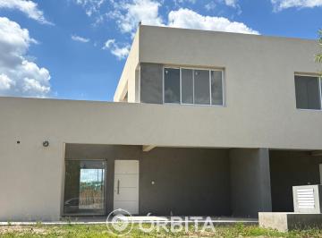 Casa · 86m² · 3 Ambientes · 1 Cochera · Casa en Venta en Casas de Santa María, Villanueva, Tigre