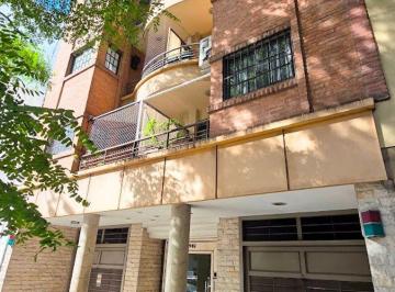 Departamento de 2 ambientes, Parque Chacabuco · Semipiso 2 Amb Frente Sobre Av Directorio. Venta. Parque Chacabuco.
