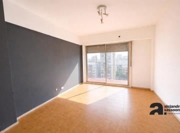 Departamento · 57m² · 3 Ambientes · Departamento Venta en Balvanera/ Once 3 Ambientes Piso Alto Seg 24 Horas!