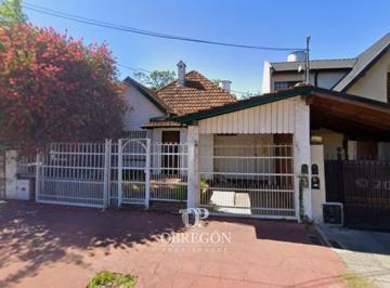 Casa · 150m² · 4 Ambientes · 2 Cocheras · Villa Ballester Venta Casa con Jardin Parrilla y Cochera.