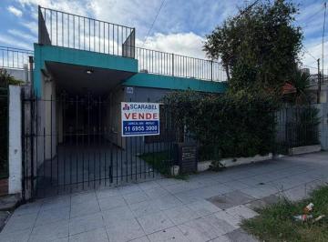 Casa · 210m² · 3 Ambientes · 3 Cocheras · Venta Casa 3 Ambientes – Merlo