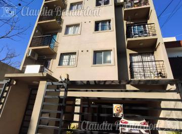Departamento Alquiler de 1 ambiente · Monoambiente Moron Luminoso