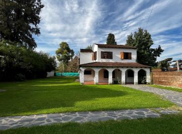 Casa · 150m² · 6 Ambientes · Casa en Bella Vista