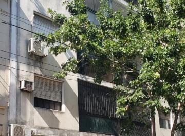 Departamento · 60m² · 3 Ambientes · Departamento de 3 Ambientes Al Frente con Balcon