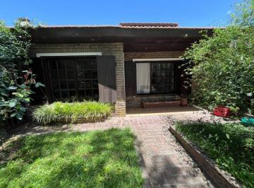Casa · 173m² · 5 Ambientes · 1 Cochera · Casa en Venta 5 Ambientes en El Centro de Madariaga