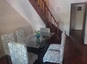 Casa de 4 ambientes, Rosario · Venta Casa Al Frente 3 Dorm 2 Baños Cochera (Pueyyredon 600)