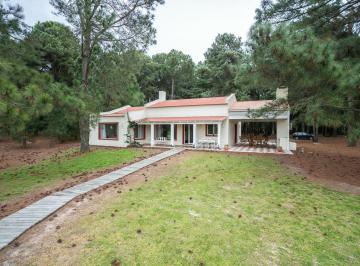 Campo · 50000ha · 4 Ambientes · 2 Cocheras · Chacra de 5 Ha en Tierra de Caballos