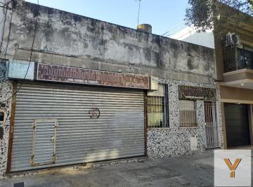 Casa · 190m² · 5 Ambientes · Casa en Venta - 3 Dorm. 1 Baño - Local - Velez Sarsfield