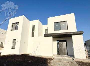 Casa · 180m² · 6 Ambientes · Casa en Venta en Santa Ana - Villanueva