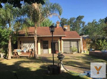 Casa · 120m² · 4 Ambientes · 1 Cochera · Casa en Venta - 3 Dorm. 2 Baños - 500 m² - Berazategui
