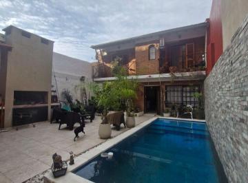 PH de 5 ambientes, Tres de Febrero · PH en Venta