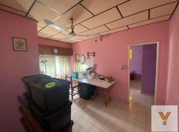 Casa · 185m² · 4 Ambientes · 1 Cochera · Casa en Venta - 3 Dorm. 2 Baños - 289 m² - Florencio Varela