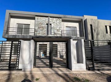 PH · 110m² · 4 Ambientes · PH en Venta - 3 Dorm. 2 Baños - Mercedes