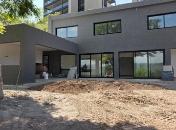 Casa · 304m² · 5 Ambientes · 2 Cocheras · Casa en Venta Country La Cuesta a Estrenar 3 Dorm.