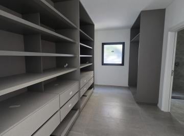 Casa · 304m² · 5 Ambientes · 2 Cocheras · Casa en Venta Country La Cuesta a Estrenar 3 Dorm.