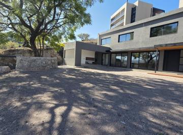 Casa · 304m² · 5 Ambientes · 2 Cocheras · Casa en Venta Country La Cuesta a Estrenar 3 Dorm.