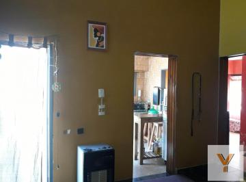 Casa · 110m² · 3 Ambientes · Casa en Venta - 2 Dorm. 1 Baño - 200 m² - Los Hornos, La Plata