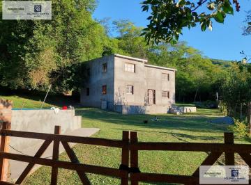 Casa · 1500m² · 2 Cocheras · Casa en Tacanas