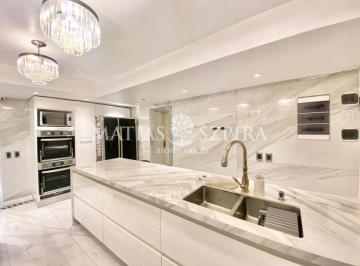 Departamento · 220m² · 4 Ambientes · 1 Cochera · Exclusivo Piso en Palermo Chico | 4 Ambientes Patio Privado y Categoria Reformado a Nuevo!