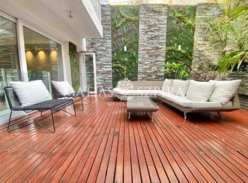 Departamento · 220m² · 4 Ambientes · 1 Cochera · Exclusivo Piso en Palermo Chico | 4 Ambientes Patio Privado y Categoria Reformado a Nuevo!