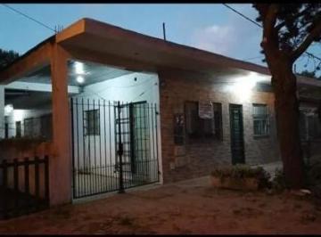 Casa · 220m² · 14 Ambientes · Complejo en Venta - 7 Dorm. 7 Baños - 457 m² - San Clemente del Tuyú