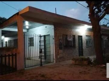 Casa · 220m² · 14 Ambientes · Complejo en Venta - 7 Dorm. 7 Baños - 457 m² - San Clemente del Tuyú
