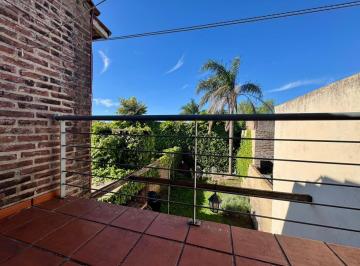 Casa · 200m² · 4 Ambientes · Casa en Venta - 3 Dorm. 2 Baños - Chivilcoy