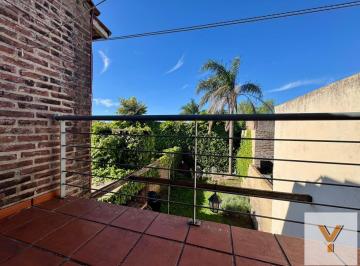 Casa · 200m² · 4 Ambientes · Casa en Venta - 3 Dorm. 2 Baños - Chivilcoy