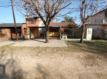 Casa · 105m² · 4 Ambientes · 2 Cocheras · Casa en Venta - 3 Dorm. 1 Baño - Cocheras - 263 m² - Alcorta, Moreno