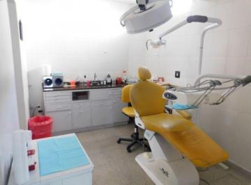 GEP-GEP-1740_2 · Clinica Ubicada a 100 m Plaza San Justo, 12 Consultorios
