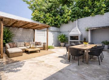 PH · 147m² · 4 Ambientes · Venta - PH Tipo Casa - 4 Ambientes - Refaccionado - Patio - Parque Avellaneda