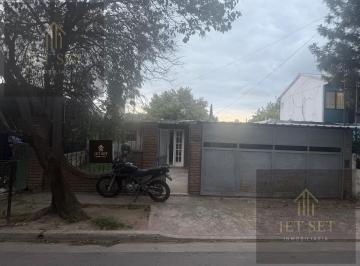 Casa · 90m² · 4 Ambientes · 1 Cochera · Casa en Marqués de Sobremonte