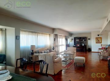 Departamento · 259m² · 9 Ambientes · 1 Cochera · Eco Vende Excepcional Piso en Pleno Centro de Cipolletti