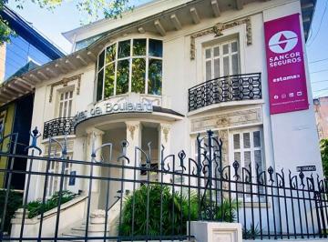 Departamento · 300m² · 8 Ambientes · Gran Casona en Alquiler Bv. Oroño 400