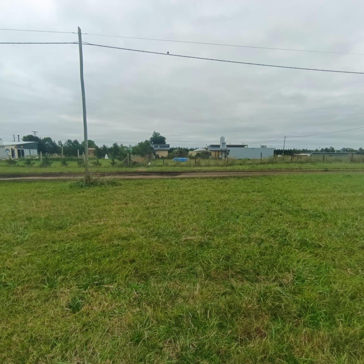Lote en esquina – playa los lobos – 193 m²